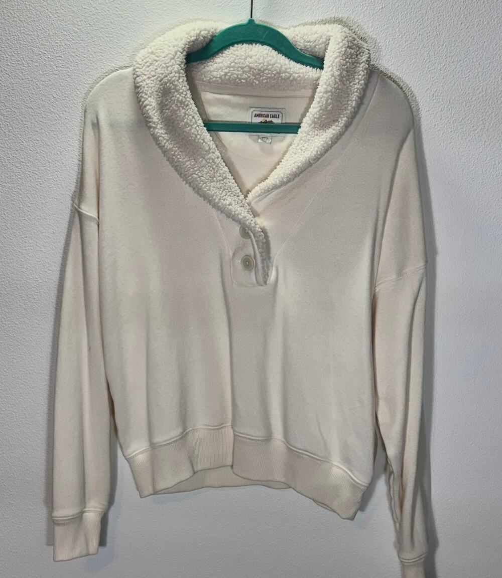 American Eagle Cream Sherpa Collar Pullover Sweatshirt Womens M Cozy Fleece Top